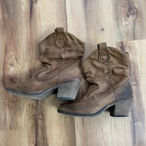 Women's ankle cowboy boots size 10